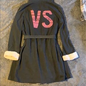 Victoria’s Secret Vintage Plush Gray/Pink Bath Robe Size M/L